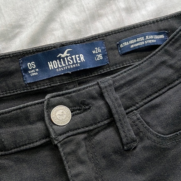 ultra high rise jean leggings hollister - Picture 3 of 10